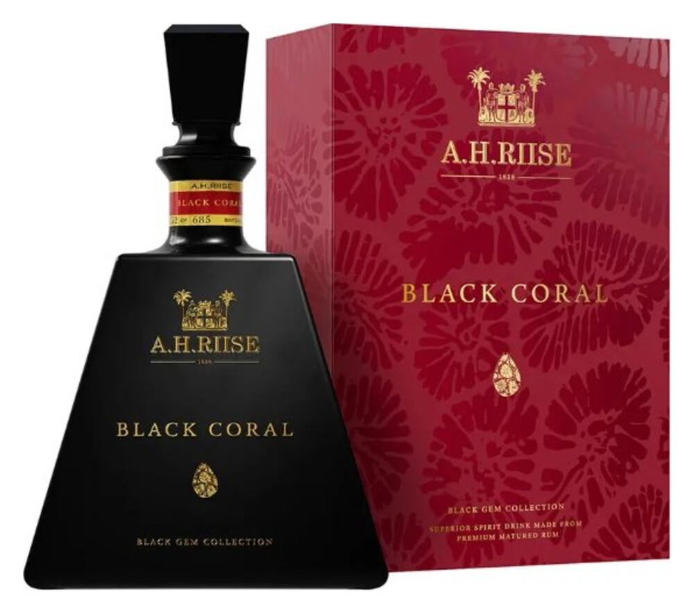 A.H.Riise Black Coral 45,8% 0,7 l (karton)